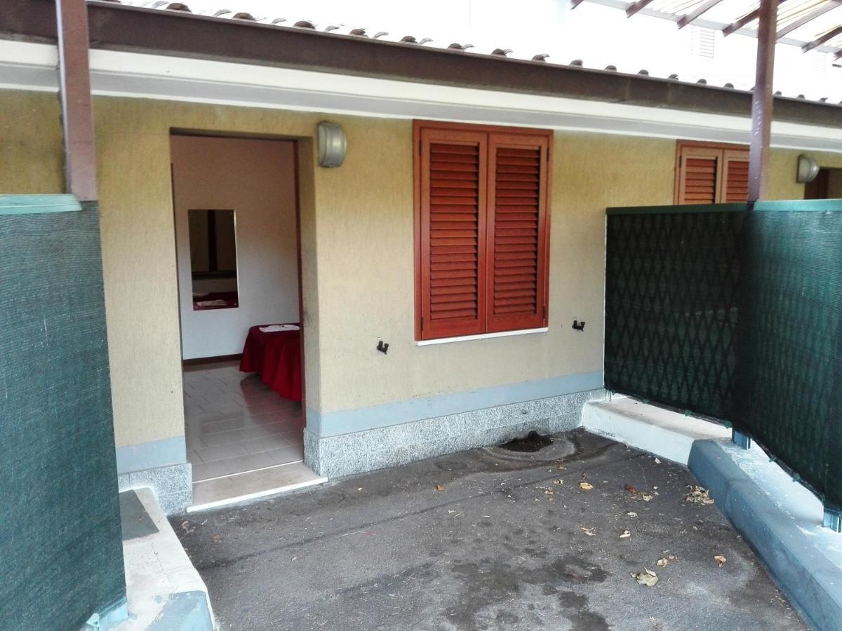 Hotel Motel Est Peschiera Borromeo Exterior photo